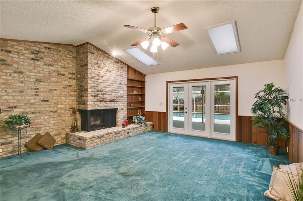 402 SPRING VALLEY LANE, ALTAMONTE SPRINGS, Florida 32714, 4 Bedrooms Bedrooms, 9 Rooms Rooms,3 BathroomsBathrooms,Residential,For sale,SPRING VALLEY,O5561515