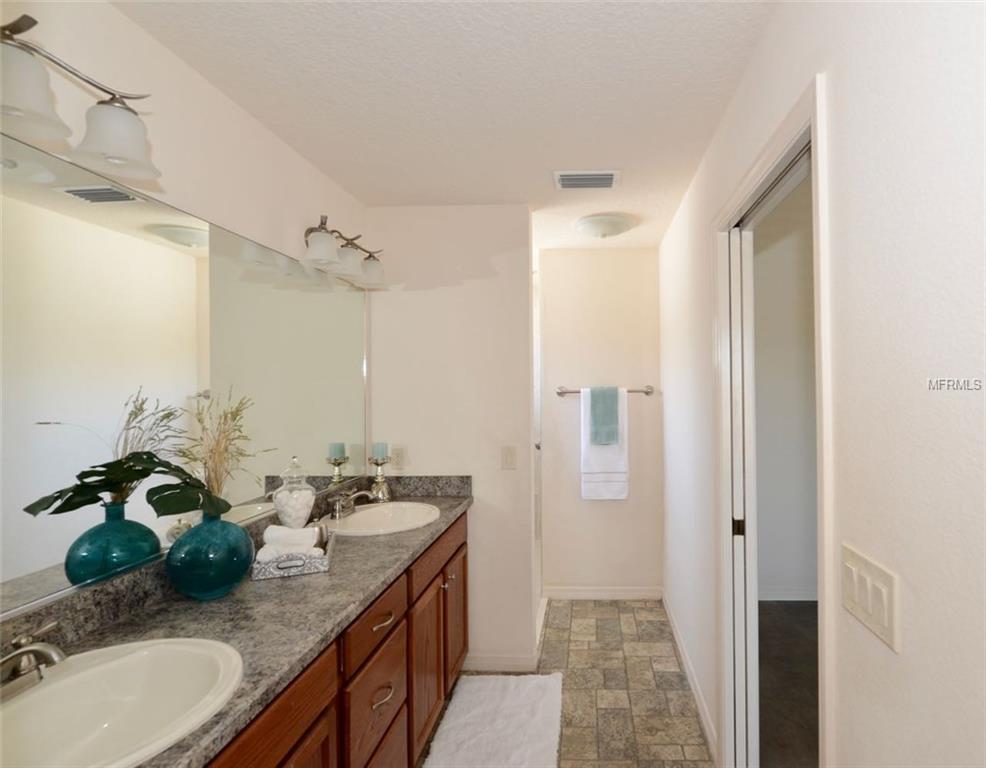 12085 NE 51ST CIRCLE, OXFORD, Florida 34484, 4 Bedrooms Bedrooms, 7 Rooms Rooms,2 BathroomsBathrooms,Residential,For sale,51ST,G4839899