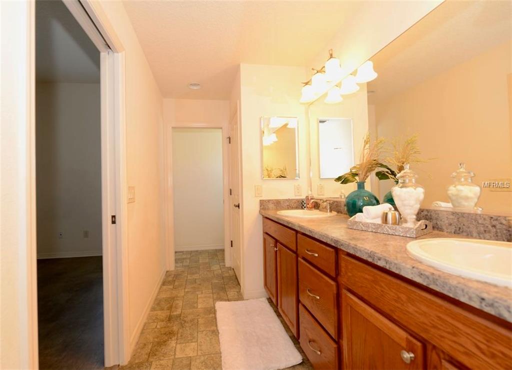 12085 NE 51ST CIRCLE, OXFORD, Florida 34484, 4 Bedrooms Bedrooms, 7 Rooms Rooms,2 BathroomsBathrooms,Residential,For sale,51ST,G4839899