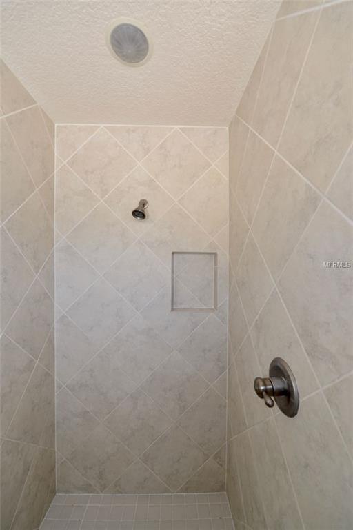 12085 NE 51ST CIRCLE, OXFORD, Florida 34484, 4 Bedrooms Bedrooms, 7 Rooms Rooms,2 BathroomsBathrooms,Residential,For sale,51ST,G4839899