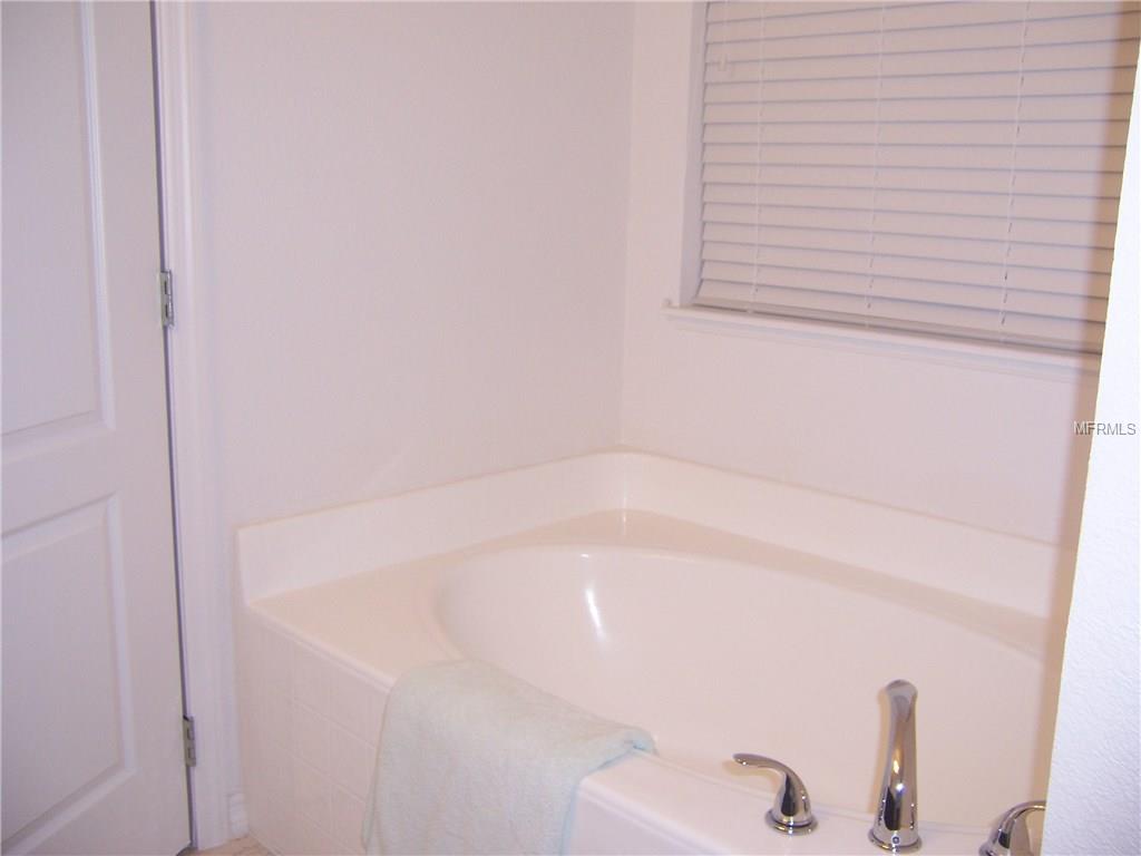 147 MILESTONE DRIVE, HAINES CITY, Florida 33844, 3 Bedrooms Bedrooms, 5 Rooms Rooms,2 BathroomsBathrooms,Residential,For sale,MILESTONE,O5550879