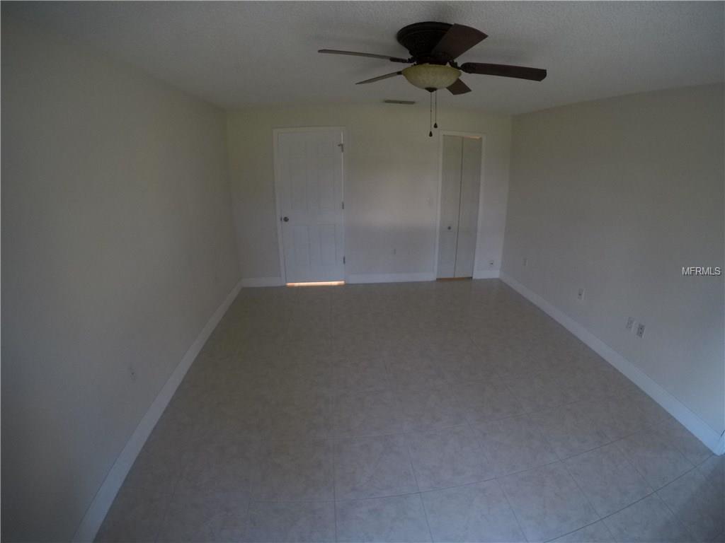 525 PROVIDENCE BOULEVARD, DELTONA, Florida 32725, 3 Bedrooms Bedrooms, 5 Rooms Rooms,2 BathroomsBathrooms,Residential,For sale,PROVIDENCE,O5552817