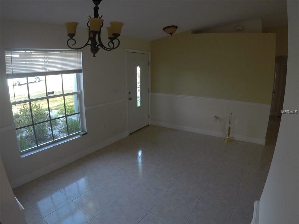 525 PROVIDENCE BOULEVARD, DELTONA, Florida 32725, 3 Bedrooms Bedrooms, 5 Rooms Rooms,2 BathroomsBathrooms,Residential,For sale,PROVIDENCE,O5552817