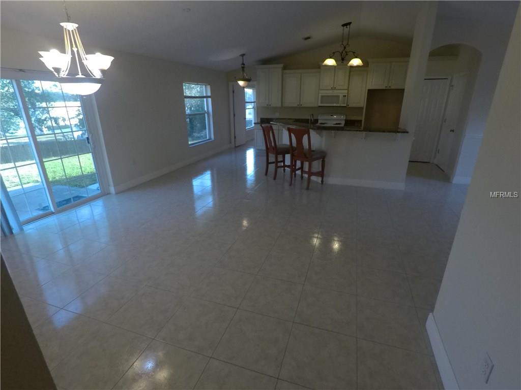 525 PROVIDENCE BOULEVARD, DELTONA, Florida 32725, 3 Bedrooms Bedrooms, 5 Rooms Rooms,2 BathroomsBathrooms,Residential,For sale,PROVIDENCE,O5552817