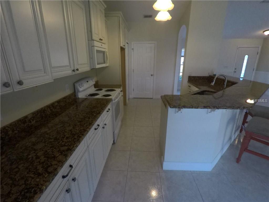 525 PROVIDENCE BOULEVARD, DELTONA, Florida 32725, 3 Bedrooms Bedrooms, 5 Rooms Rooms,2 BathroomsBathrooms,Residential,For sale,PROVIDENCE,O5552817