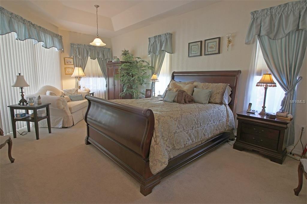 1364 W HILLSBOROUGH BOULEVARD, NORTH PORT, Florida 34288, 3 Bedrooms Bedrooms, 9 Rooms Rooms,2 BathroomsBathrooms,Residential,For sale,HILLSBOROUGH,C7247353