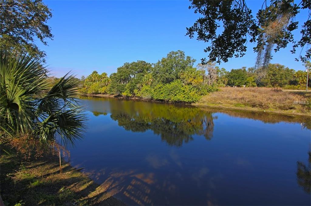 1364 W HILLSBOROUGH BOULEVARD, NORTH PORT, Florida 34288, 3 Bedrooms Bedrooms, 9 Rooms Rooms,2 BathroomsBathrooms,Residential,For sale,HILLSBOROUGH,C7247353