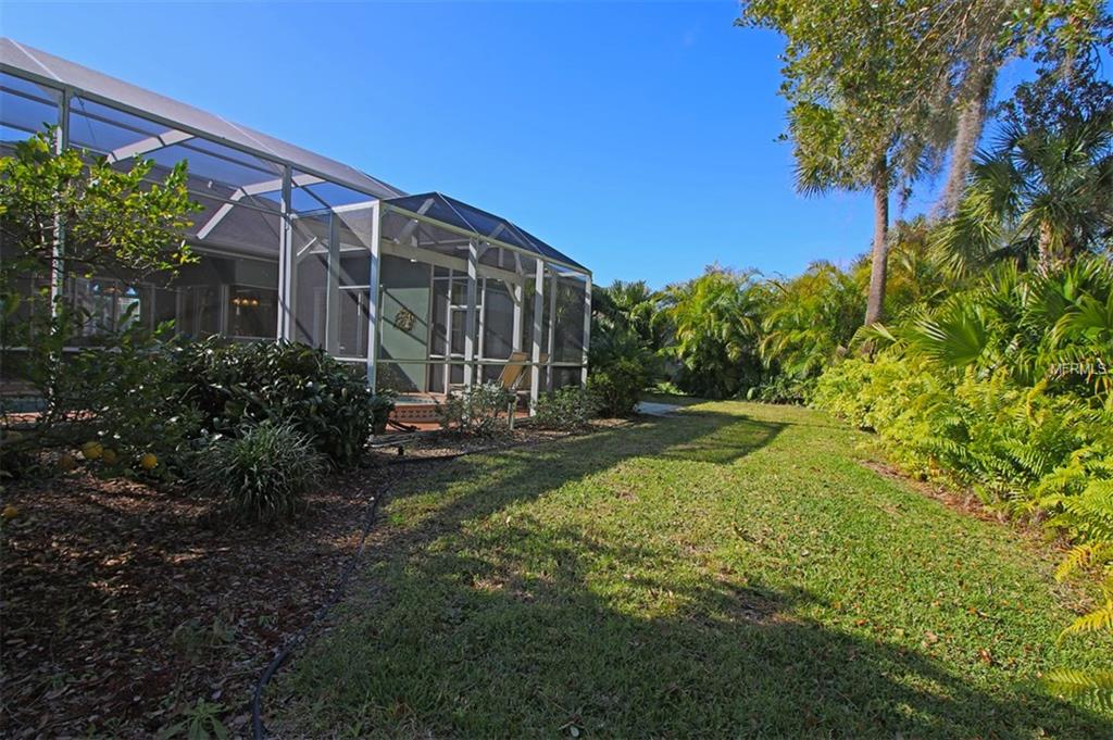 1364 W HILLSBOROUGH BOULEVARD, NORTH PORT, Florida 34288, 3 Bedrooms Bedrooms, 9 Rooms Rooms,2 BathroomsBathrooms,Residential,For sale,HILLSBOROUGH,C7247353
