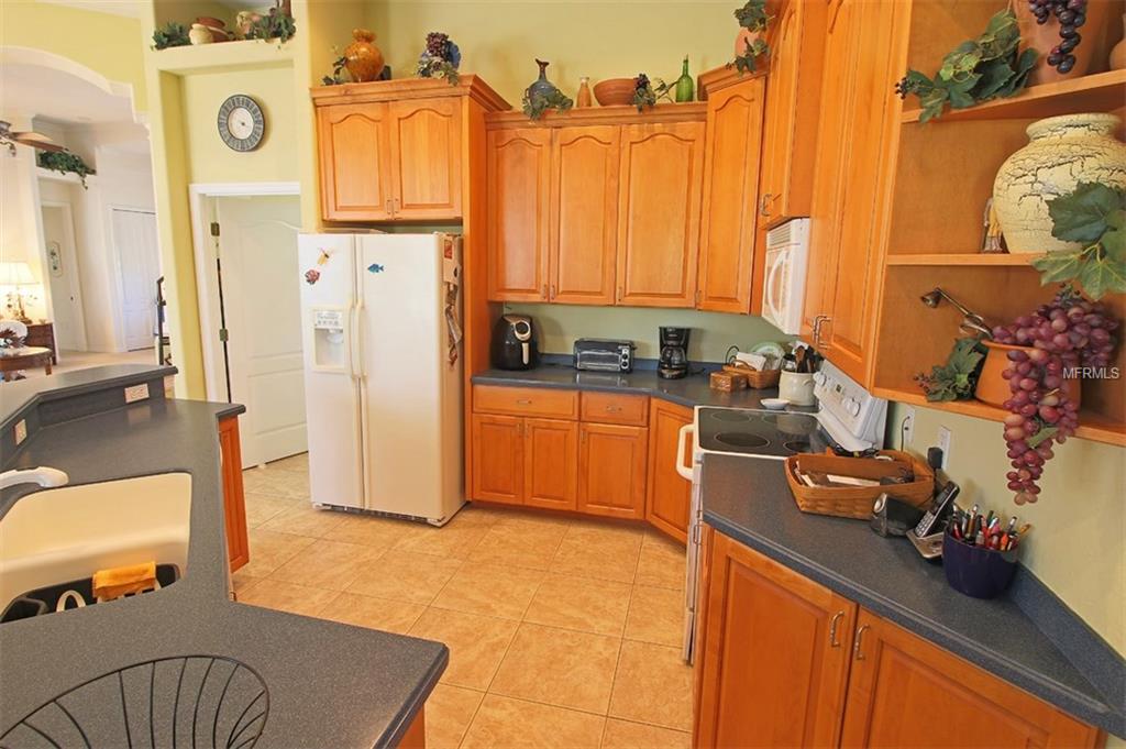 1364 W HILLSBOROUGH BOULEVARD, NORTH PORT, Florida 34288, 3 Bedrooms Bedrooms, 9 Rooms Rooms,2 BathroomsBathrooms,Residential,For sale,HILLSBOROUGH,C7247353