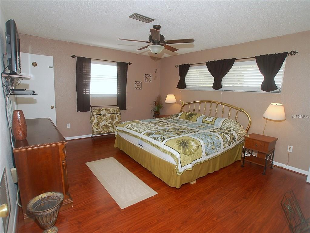 2341 MANGRUM DRIVE, DUNEDIN, Florida 34698, 3 Bedrooms Bedrooms, 10 Rooms Rooms,2 BathroomsBathrooms,Residential,For sale,MANGRUM,U7844968