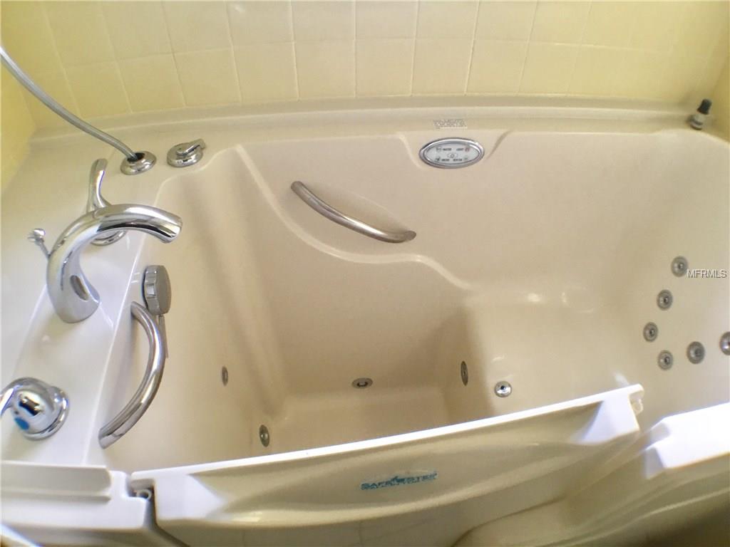 3489 98TH TERRACE N, PINELLAS PARK, Florida 33782, 2 Bedrooms Bedrooms, 7 Rooms Rooms,2 BathroomsBathrooms,Residential,For sale,98TH,T2925861