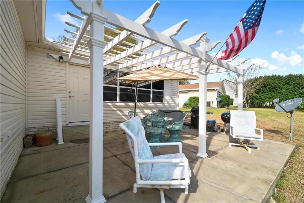 603 SANTIAGO COURT, LADY LAKE, Florida 32159, 2 Bedrooms Bedrooms, 5 Rooms Rooms,2 BathroomsBathrooms,Residential,For sale,SANTIAGO,G4852783