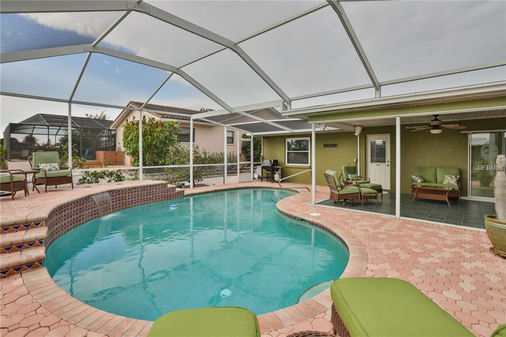 6519 SENEGAL PALM WAY, APOLLO BEACH, Florida 33572, 3 Bedrooms Bedrooms, 3 Rooms Rooms,2 BathroomsBathrooms,Residential,For sale,SENEGAL PALM,T2928522