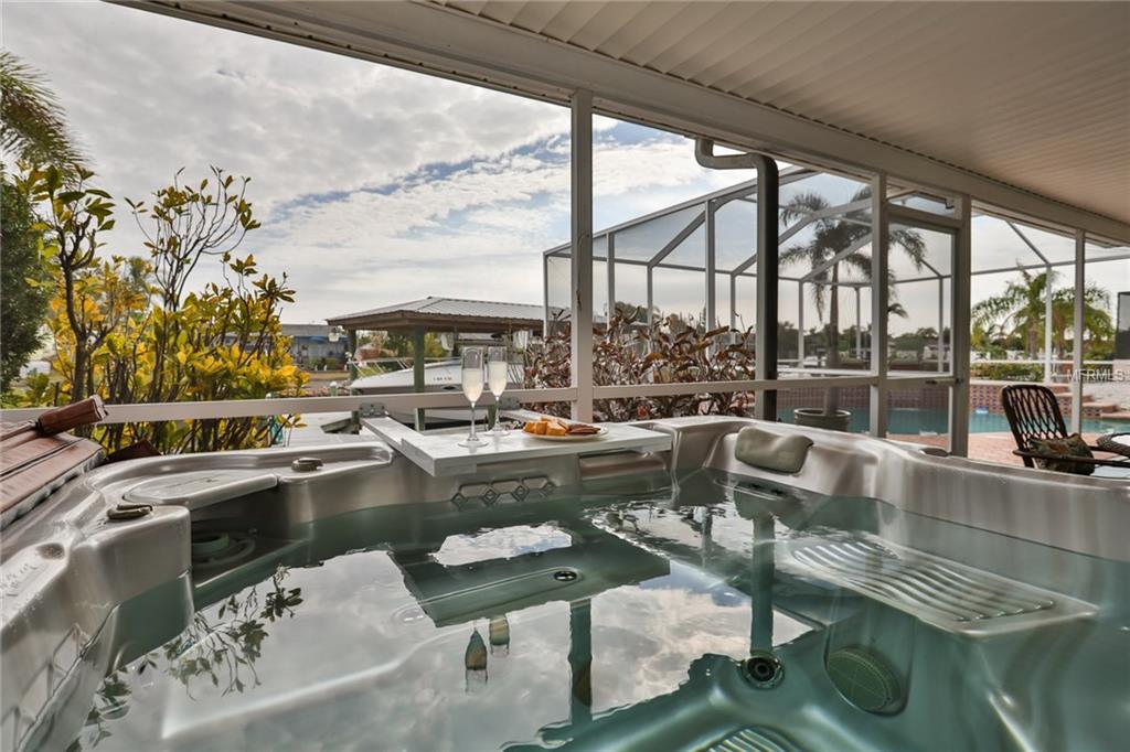6519 SENEGAL PALM WAY, APOLLO BEACH, Florida 33572, 3 Bedrooms Bedrooms, 3 Rooms Rooms,2 BathroomsBathrooms,Residential,For sale,SENEGAL PALM,T2928522