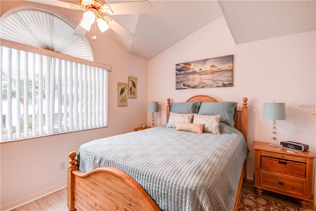 338 MADEIRA CIRCLE, TIERRA VERDE, Florida 33715, 3 Bedrooms Bedrooms, 5 Rooms Rooms,3 BathroomsBathrooms,Residential,For sale,MADEIRA,U7843630