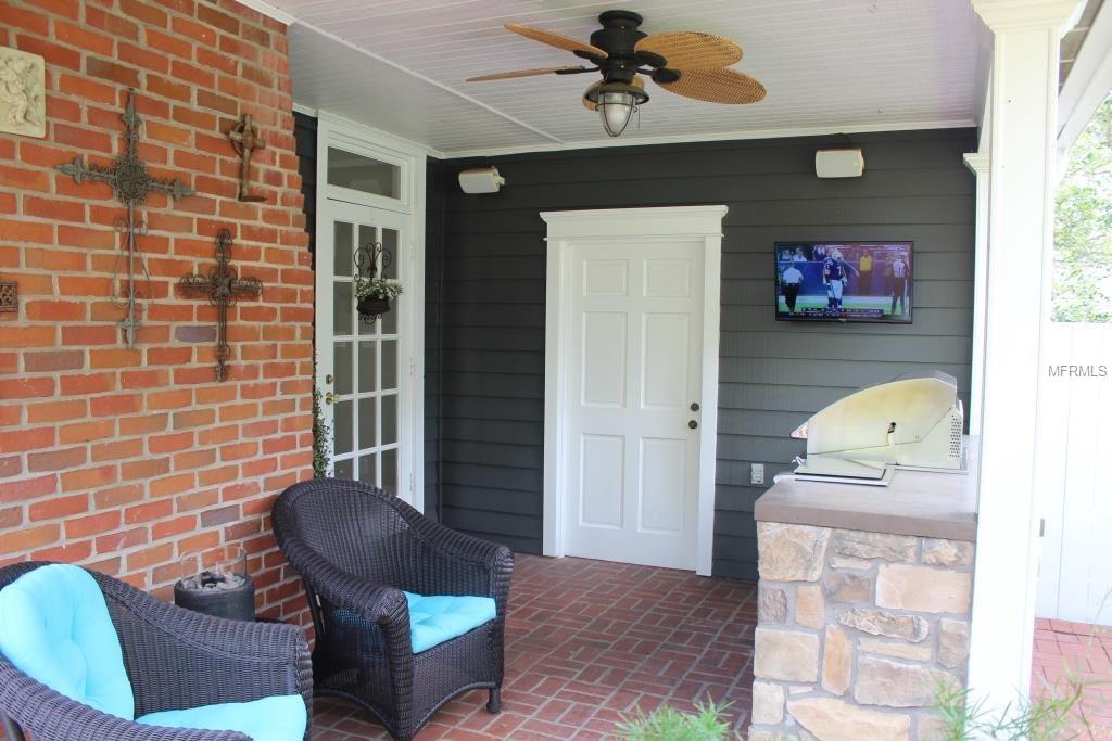 1119 BELLEAIRE CIRCLE, ORLANDO, Florida 32804, 4 Bedrooms Bedrooms, 6 Rooms Rooms,3 BathroomsBathrooms,Residential,For sale,BELLEAIRE,A4208741