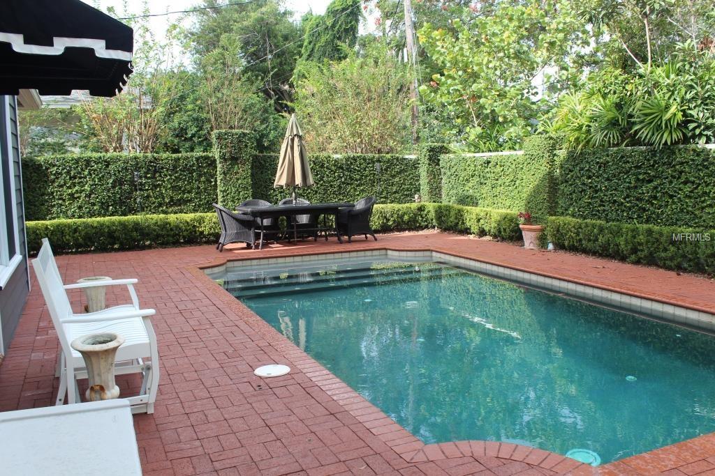 1119 BELLEAIRE CIRCLE, ORLANDO, Florida 32804, 4 Bedrooms Bedrooms, 6 Rooms Rooms,3 BathroomsBathrooms,Residential,For sale,BELLEAIRE,A4208741