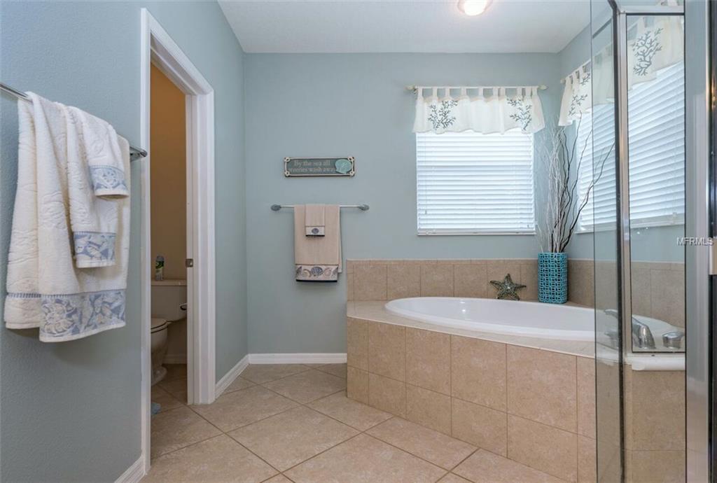 2323 CARAWAY DRIVE, VENICE, Florida 34292, 3 Bedrooms Bedrooms, 7 Rooms Rooms,2 BathroomsBathrooms,Residential,For sale,CARAWAY,D5922986