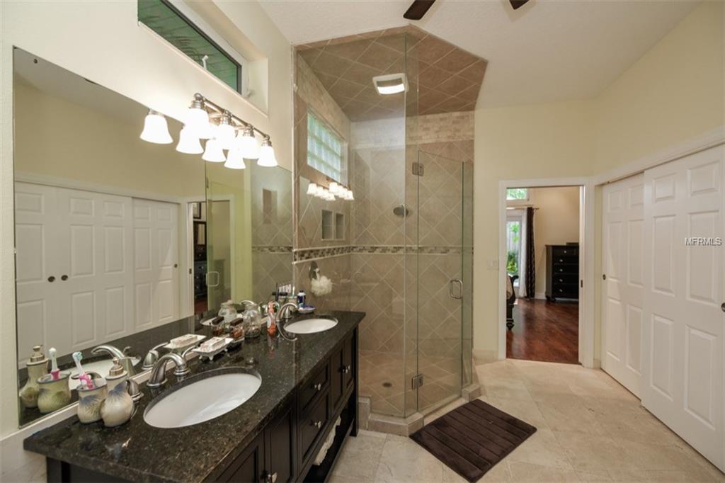 3521 ALMERIA AVENUE, SARASOTA, Florida 34239, 3 Bedrooms Bedrooms, 5 Rooms Rooms,2 BathroomsBathrooms,Residential,For sale,ALMERIA,A4191322