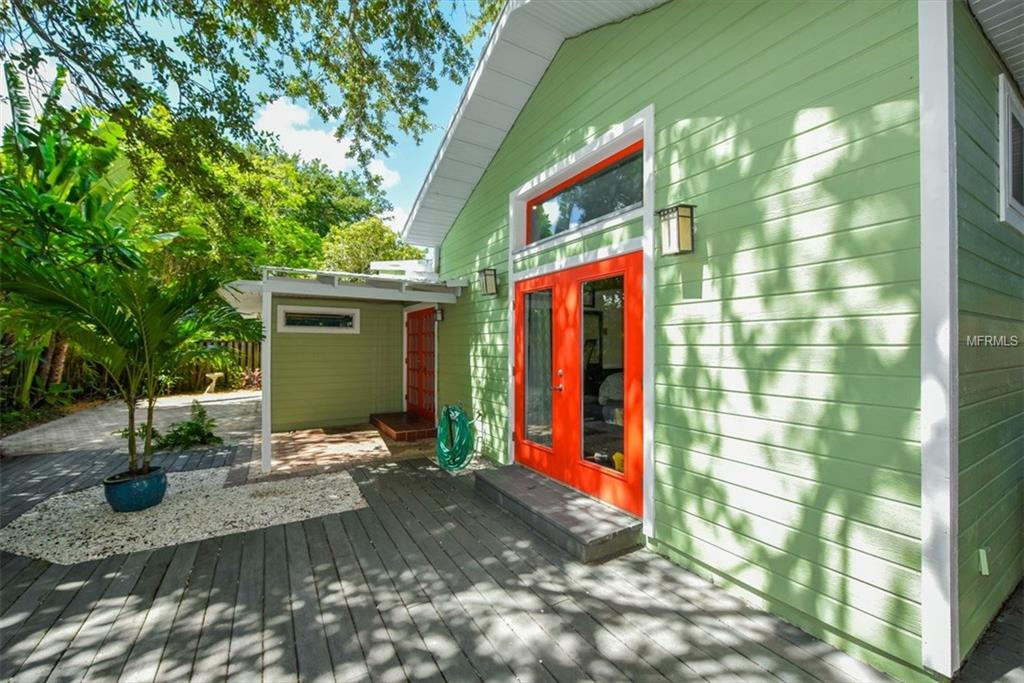 3521 ALMERIA AVENUE, SARASOTA, Florida 34239, 3 Bedrooms Bedrooms, 5 Rooms Rooms,2 BathroomsBathrooms,Residential,For sale,ALMERIA,A4191322