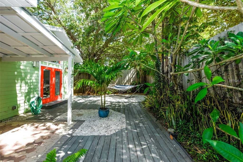 3521 ALMERIA AVENUE, SARASOTA, Florida 34239, 3 Bedrooms Bedrooms, 5 Rooms Rooms,2 BathroomsBathrooms,Residential,For sale,ALMERIA,A4191322