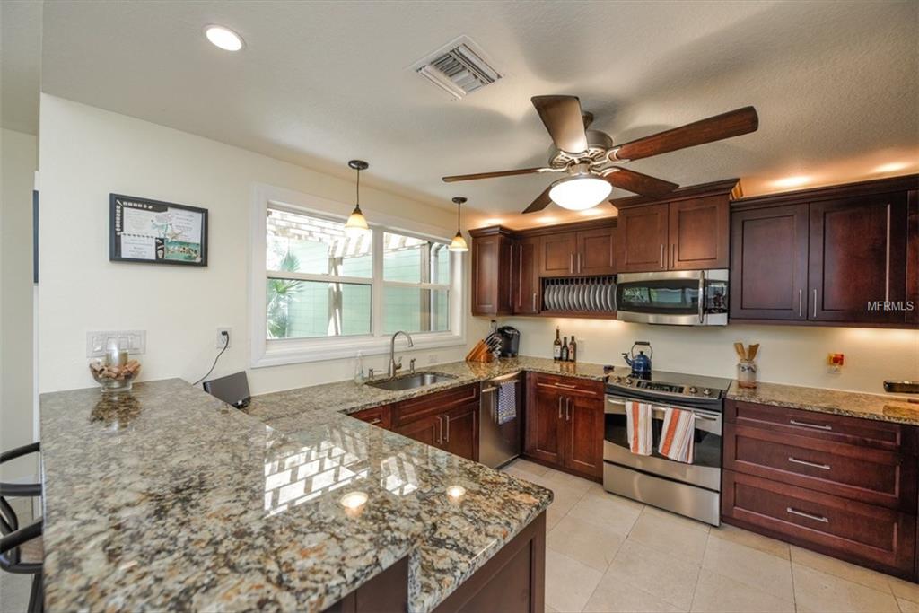 3521 ALMERIA AVENUE, SARASOTA, Florida 34239, 3 Bedrooms Bedrooms, 5 Rooms Rooms,2 BathroomsBathrooms,Residential,For sale,ALMERIA,A4191322