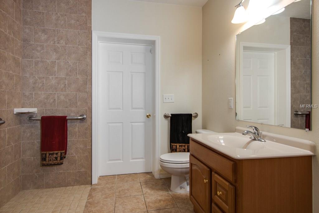 1035 AVON AVENUE, LAKELAND, Florida 33801, 2 Bedrooms Bedrooms, 5 Rooms Rooms,2 BathroomsBathrooms,Residential,For sale,AVON,L4723361