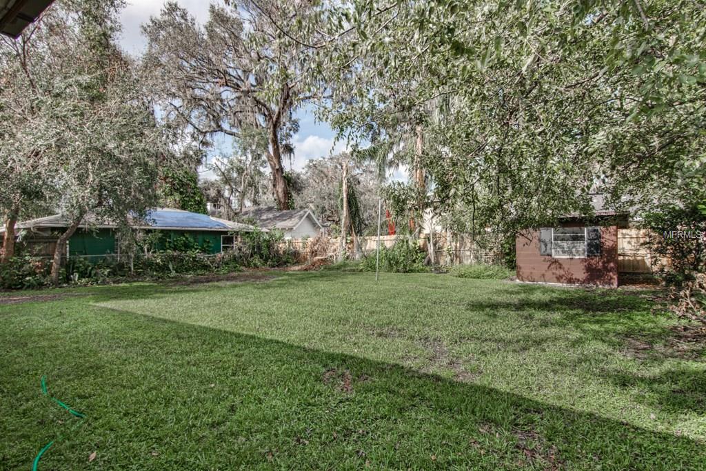 1035 AVON AVENUE, LAKELAND, Florida 33801, 2 Bedrooms Bedrooms, 5 Rooms Rooms,2 BathroomsBathrooms,Residential,For sale,AVON,L4723361