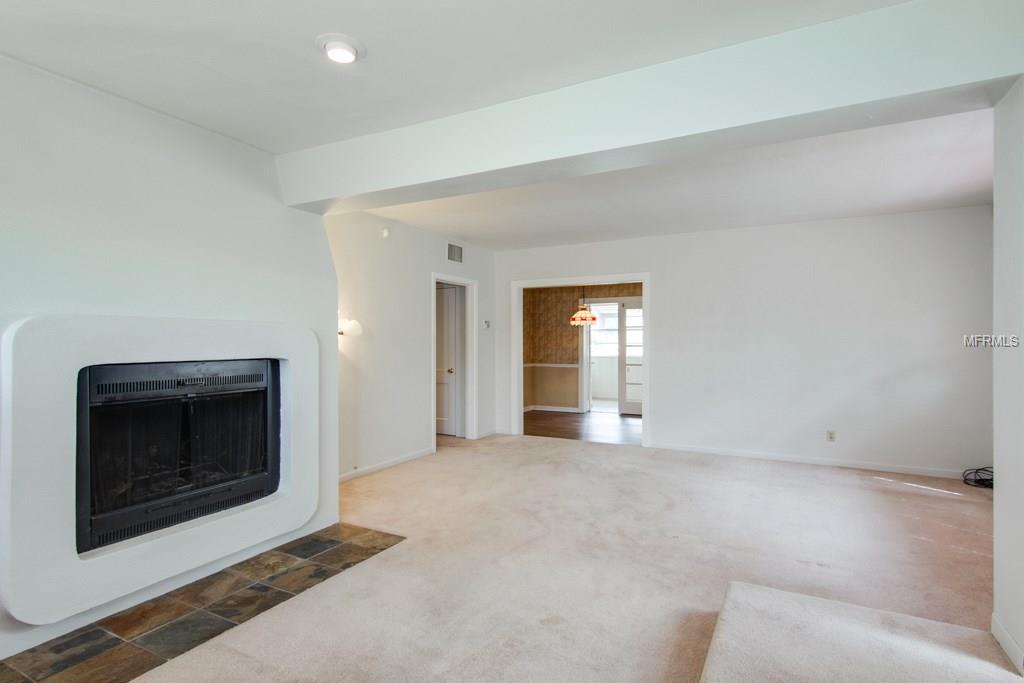 1035 AVON AVENUE, LAKELAND, Florida 33801, 2 Bedrooms Bedrooms, 5 Rooms Rooms,2 BathroomsBathrooms,Residential,For sale,AVON,L4723361