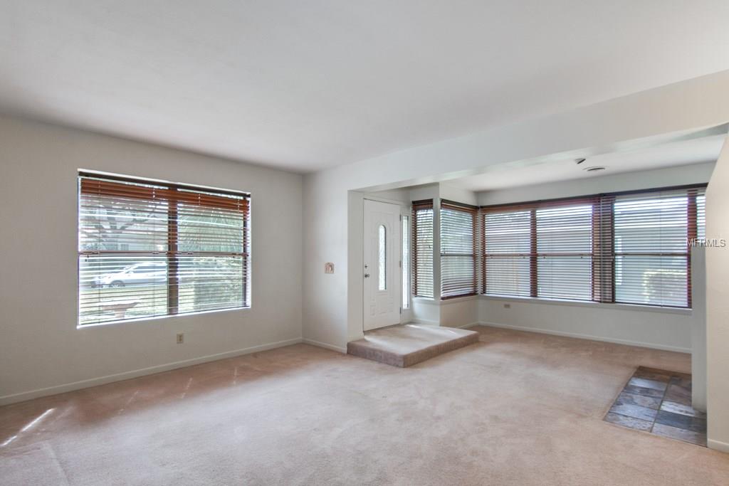 1035 AVON AVENUE, LAKELAND, Florida 33801, 2 Bedrooms Bedrooms, 5 Rooms Rooms,2 BathroomsBathrooms,Residential,For sale,AVON,L4723361