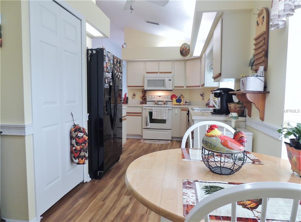 448 BAYTREE BOULEVARD, TAVARES, Florida 32778, 2 Bedrooms Bedrooms, 6 Rooms Rooms,2 BathroomsBathrooms,Residential,For sale,BAYTREE,G4851443