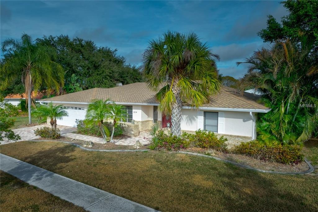 1014 SORRENTO WOODS BOULEVARD, NOKOMIS, Florida 34275, 3 Bedrooms Bedrooms, 8 Rooms Rooms,2 BathroomsBathrooms,Residential,For sale,SORRENTO WOODS,A4208013