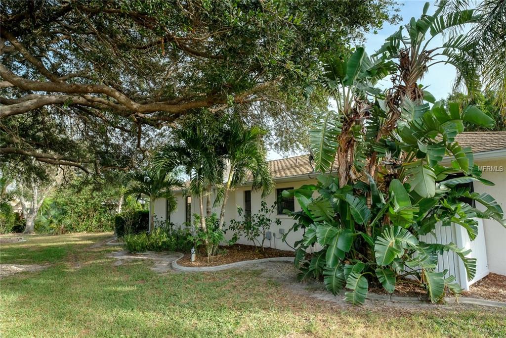 1014 SORRENTO WOODS BOULEVARD, NOKOMIS, Florida 34275, 3 Bedrooms Bedrooms, 8 Rooms Rooms,2 BathroomsBathrooms,Residential,For sale,SORRENTO WOODS,A4208013