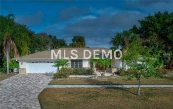 1014 SORRENTO WOODS BOULEVARD, NOKOMIS, Florida 34275, 3 Bedrooms Bedrooms, 8 Rooms Rooms,2 BathroomsBathrooms,Residential,For sale,SORRENTO WOODS,A4208013