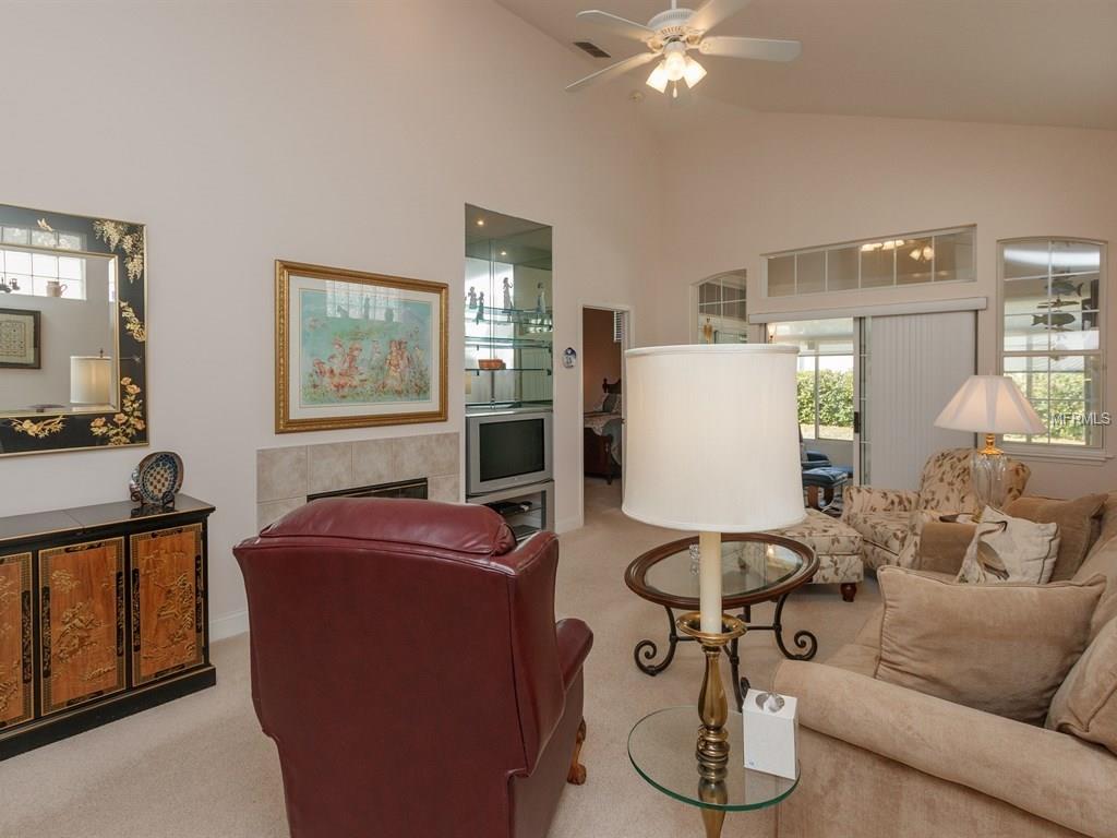 8403 FOXWORTH CIR CIRCLE, ORLANDO, Florida 32819, 3 Bedrooms Bedrooms, 7 Rooms Rooms,2 BathroomsBathrooms,Residential,For sale,FOXWORTH CIR,O5561297