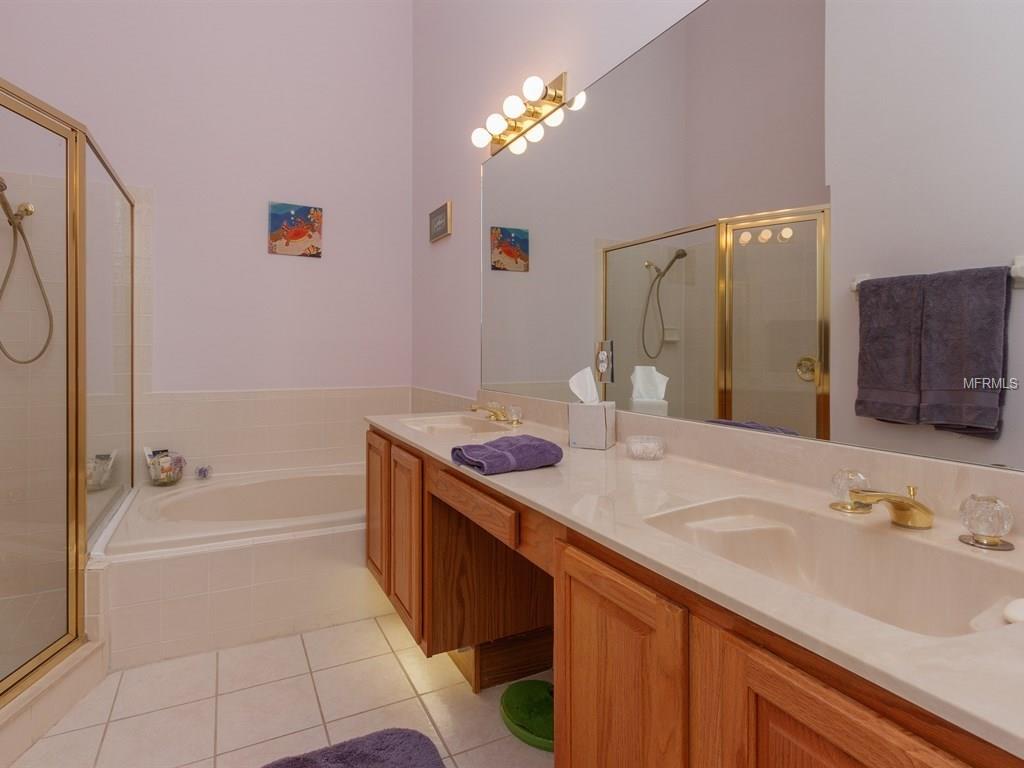 8403 FOXWORTH CIR CIRCLE, ORLANDO, Florida 32819, 3 Bedrooms Bedrooms, 7 Rooms Rooms,2 BathroomsBathrooms,Residential,For sale,FOXWORTH CIR,O5561297