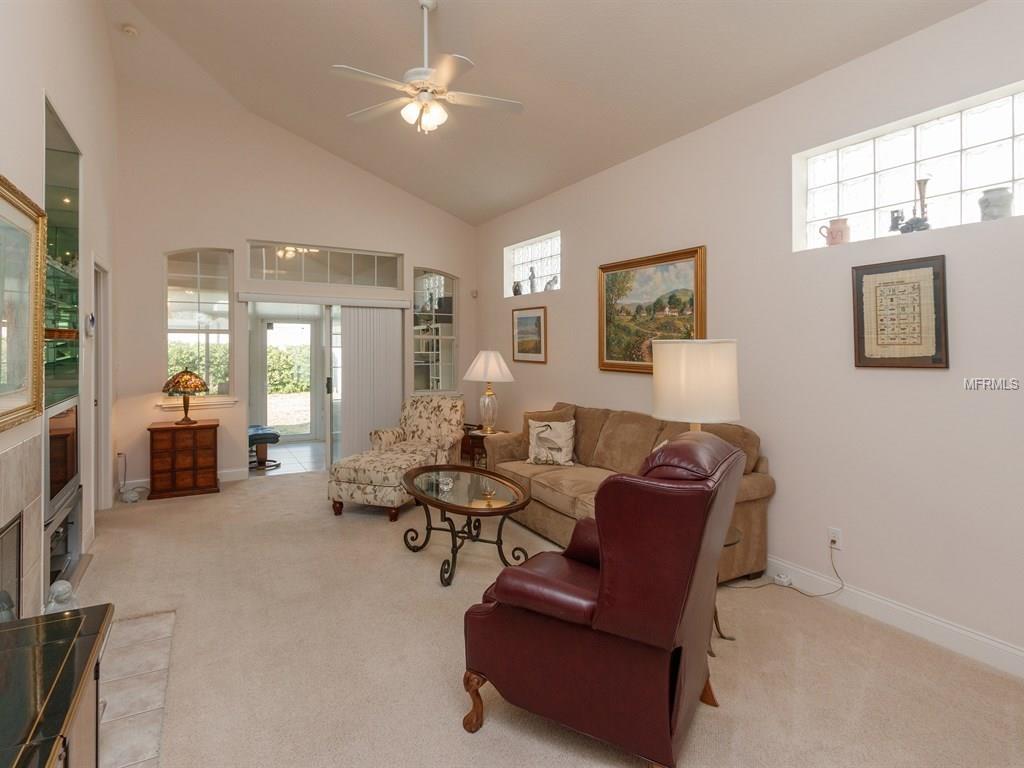 8403 FOXWORTH CIR CIRCLE, ORLANDO, Florida 32819, 3 Bedrooms Bedrooms, 7 Rooms Rooms,2 BathroomsBathrooms,Residential,For sale,FOXWORTH CIR,O5561297