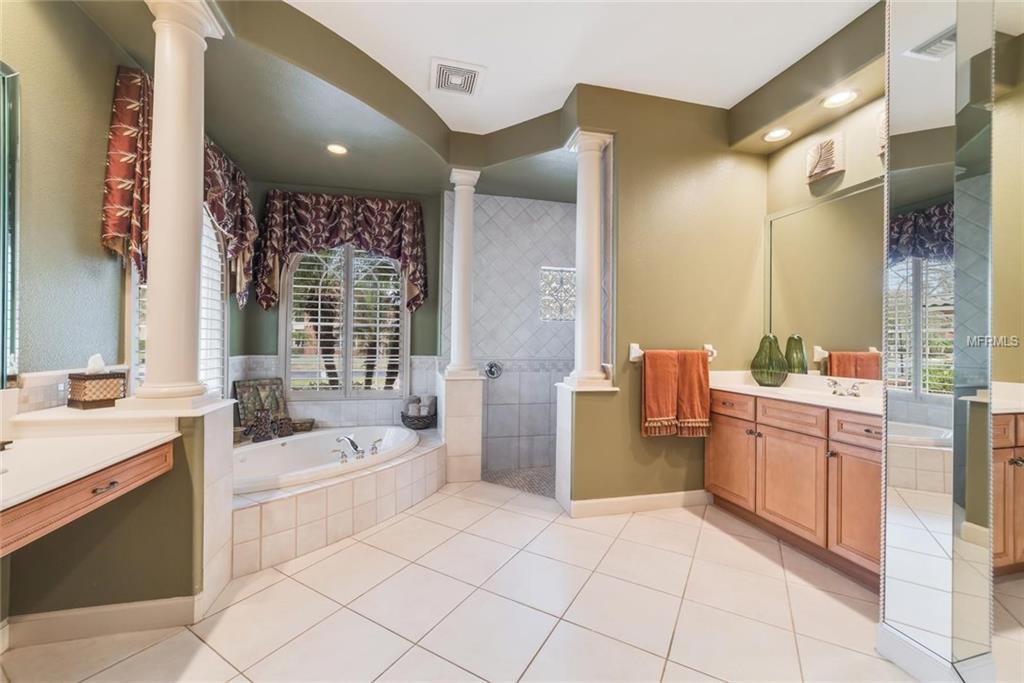 2634 NORTHAMPTON AVENUE, ORLANDO, Florida 32828, 4 Bedrooms Bedrooms, 9 Rooms Rooms,4 BathroomsBathrooms,Residential,For sale,NORTHAMPTON,O5561671