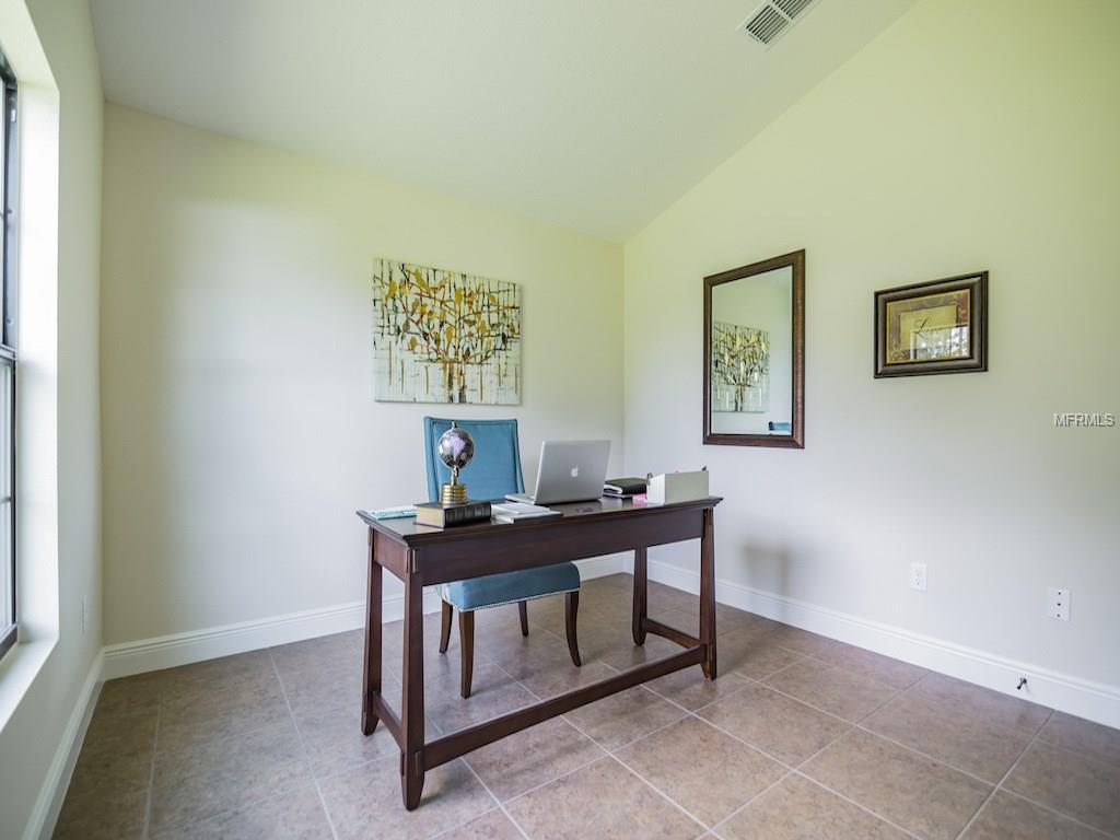 686 JAGUAR COURT, KISSIMMEE, Florida 34759, 3 Bedrooms Bedrooms, 7 Rooms Rooms,2 BathroomsBathrooms,Residential,For sale,JAGUAR,O5533856