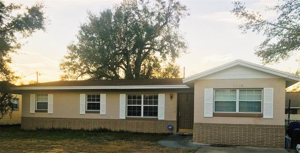 1208 MONTEREY DRIVE, EUSTIS, Florida 32726, 3 Bedrooms Bedrooms, 7 Rooms Rooms,1 BathroomBathrooms,Residential,For sale,MONTEREY,G4852545