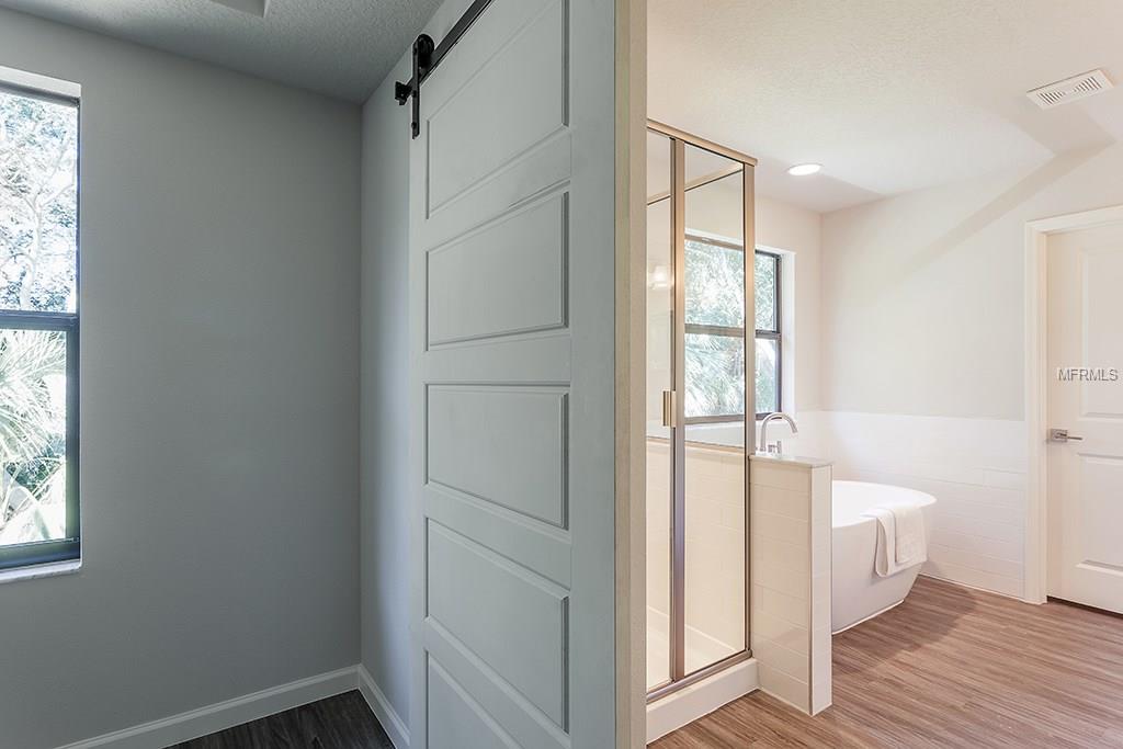 7510 S SWOOPE STREET, TAMPA, Florida 33616, 4 Bedrooms Bedrooms, 8 Rooms Rooms,3 BathroomsBathrooms,Residential,For sale,SWOOPE,T2892616