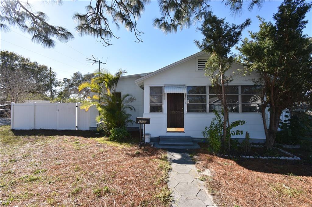 3200 21ST STREET N, ST PETERSBURG, Florida 33713, 2 Bedrooms Bedrooms, 8 Rooms Rooms,1 BathroomBathrooms,Residential,For sale,21ST,U7844333