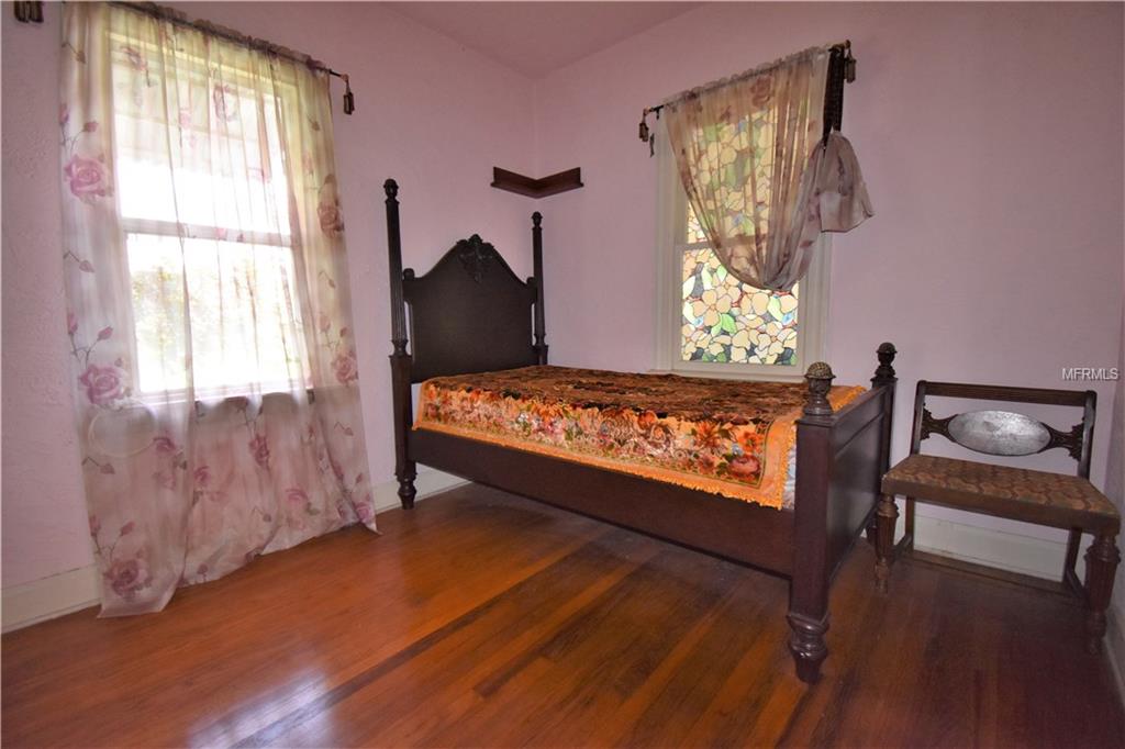 3200 21ST STREET N, ST PETERSBURG, Florida 33713, 2 Bedrooms Bedrooms, 8 Rooms Rooms,1 BathroomBathrooms,Residential,For sale,21ST,U7844333