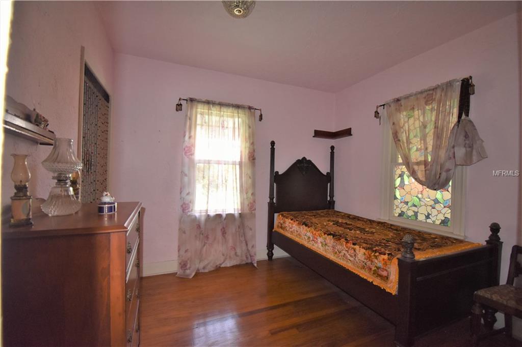 3200 21ST STREET N, ST PETERSBURG, Florida 33713, 2 Bedrooms Bedrooms, 8 Rooms Rooms,1 BathroomBathrooms,Residential,For sale,21ST,U7844333