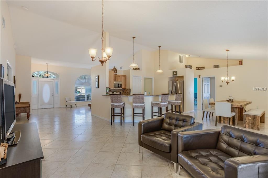 2911 EVANS WAY, KISSIMMEE, Florida 34758, 4 Bedrooms Bedrooms, 9 Rooms Rooms,3 BathroomsBathrooms,Residential,For sale,EVANS,G4852072