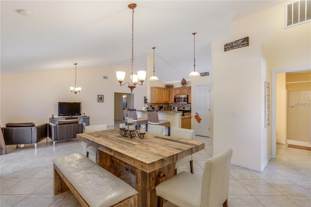 2911 EVANS WAY, KISSIMMEE, Florida 34758, 4 Bedrooms Bedrooms, 9 Rooms Rooms,3 BathroomsBathrooms,Residential,For sale,EVANS,G4852072