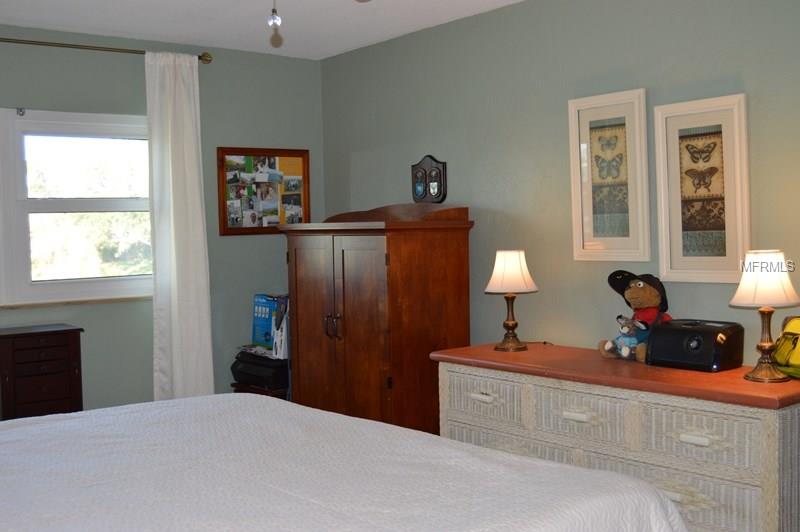 1749 S HIGHLAND AVE, CLEARWATER, Florida 33756, 2 Bedrooms Bedrooms, 5 Rooms Rooms,2 BathroomsBathrooms,Residential,For sale,S HIGHLAND AVE,U7847329