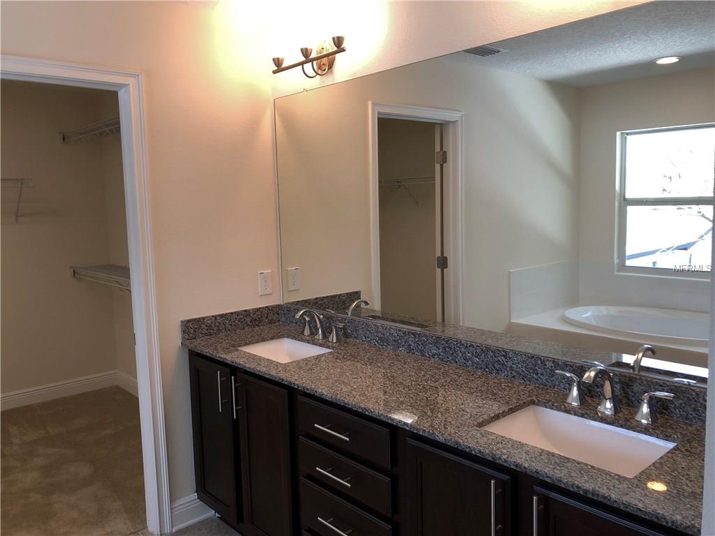 2115 W LEMON STREET, TAMPA, Florida 33606, 4 Bedrooms Bedrooms, 7 Rooms Rooms,3 BathroomsBathrooms,Residential,For sale,LEMON,T2892621