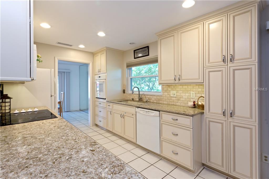 5180 VENETIAN BOULEVARD NE, ST PETERSBURG, Florida 33703, 3 Bedrooms Bedrooms, 8 Rooms Rooms,2 BathroomsBathrooms,Residential,For sale,VENETIAN,U7831138