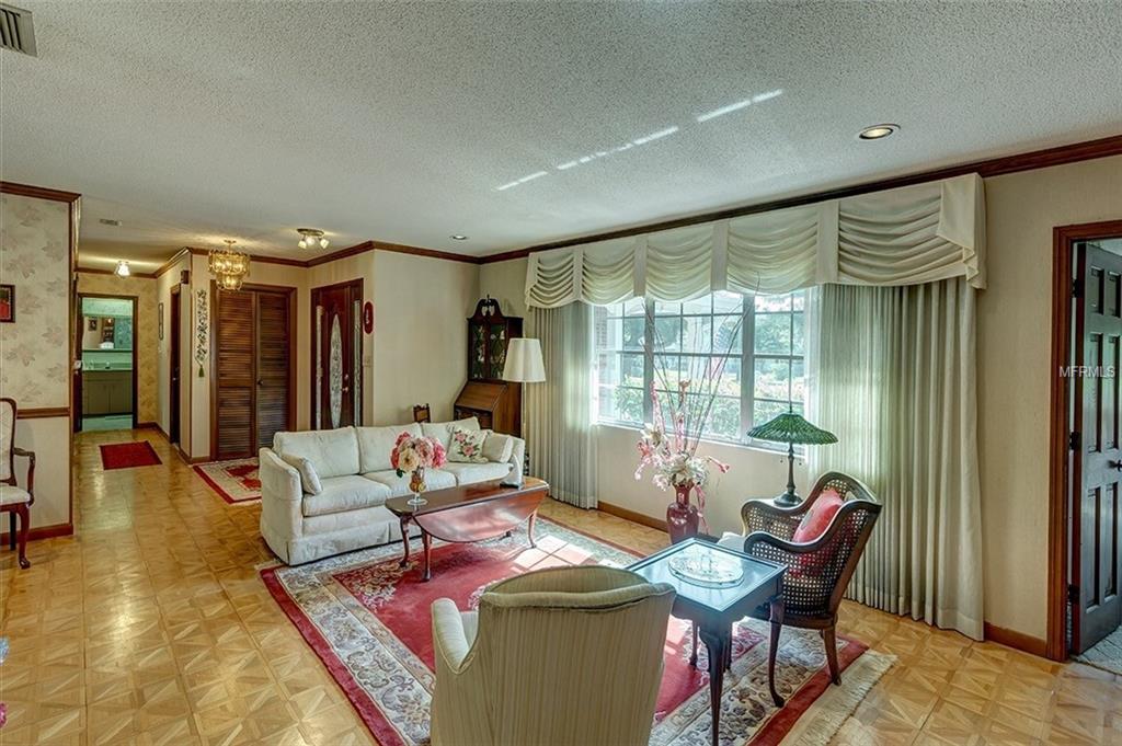 7412 17TH AVENUE NW, BRADENTON, Florida 34209, 4 Bedrooms Bedrooms, 9 Rooms Rooms,3 BathroomsBathrooms,Residential,For sale,17TH,A4203830